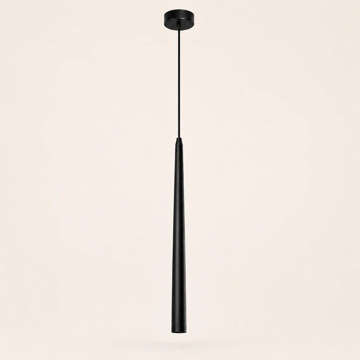Moderne LED-Deckenleuchte mit klarer Form