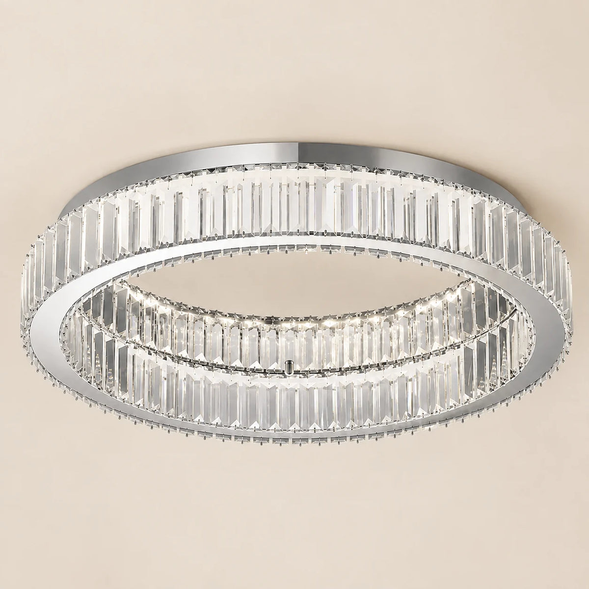 Silberne Kristall-Deckenleuchte im runden Ringdesign