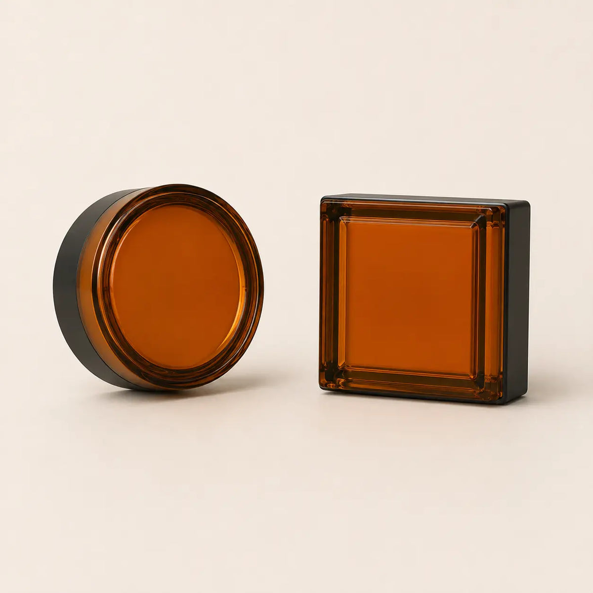 Amberfarbene LED-Wandleuchte in runder und eckiger Form
